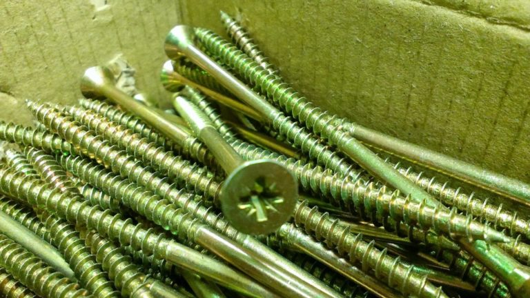 длинные шурупы универсальные в пром упаковке длинные шурупы универсальные в пром упаковке