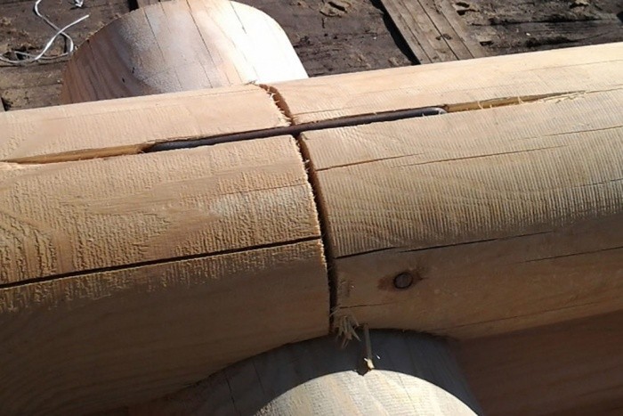 пример использования строительной скобы