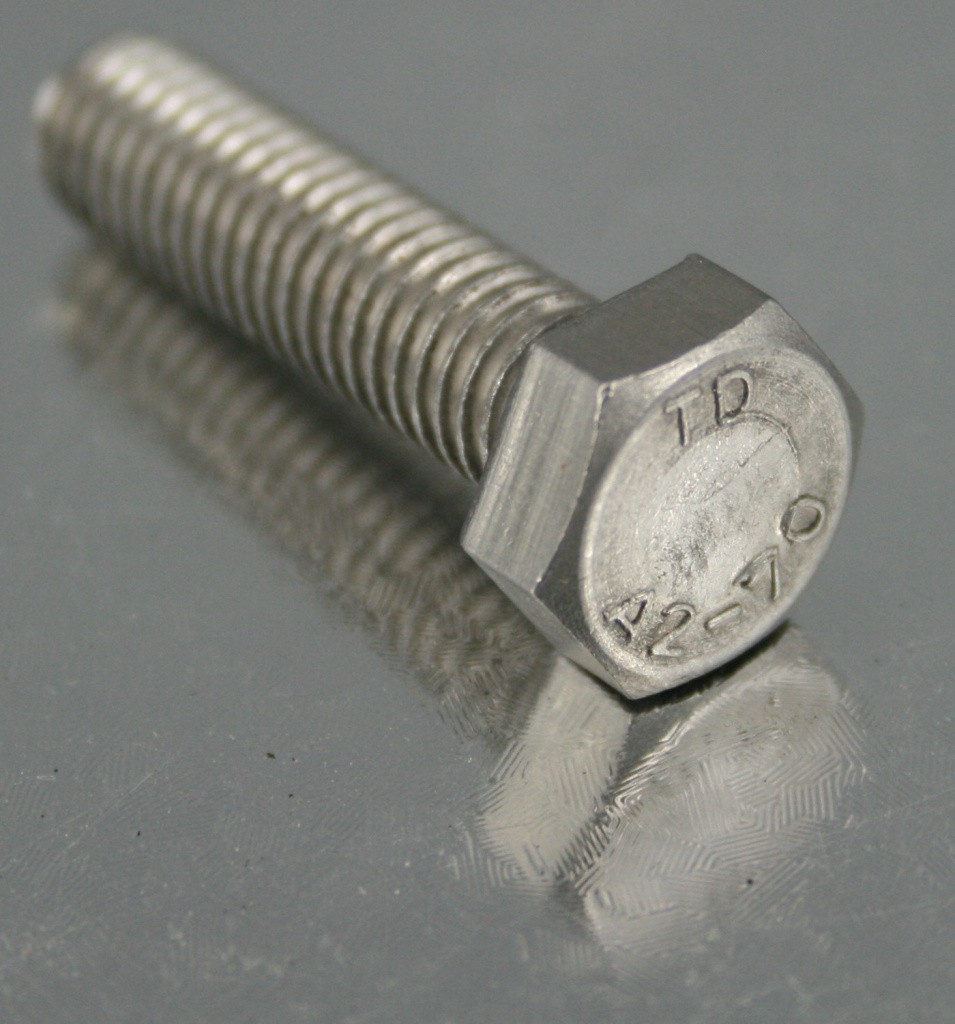 фото болта дин 933 нержавейка