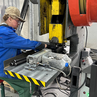 Производство мебельных опор Milgrano: штамповка